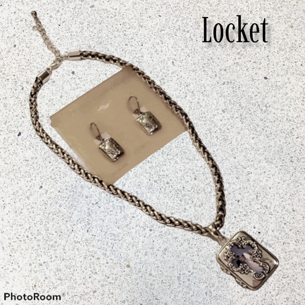 Wedding Keepsake Cross Locket Necklace/Earring Set Silver (NWOT)